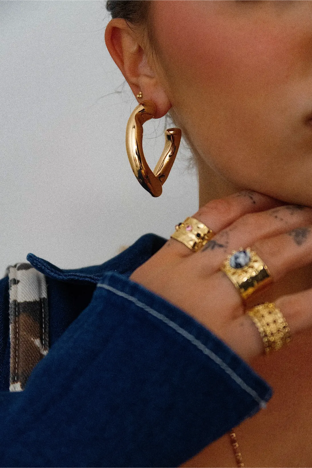 Kolczyki Twisted Circle Gold